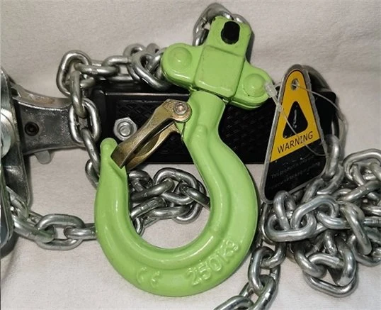 lever chain block.jpg lever chain block.jpg